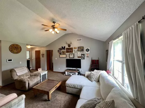 2494 Brookfield DR, Manhattan, KS 66503