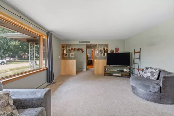 433 Park AVE NE, Bolivar, OH 44612