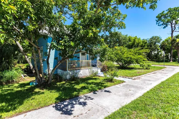 127 N MONROE AVE, Arcadia, FL 34266