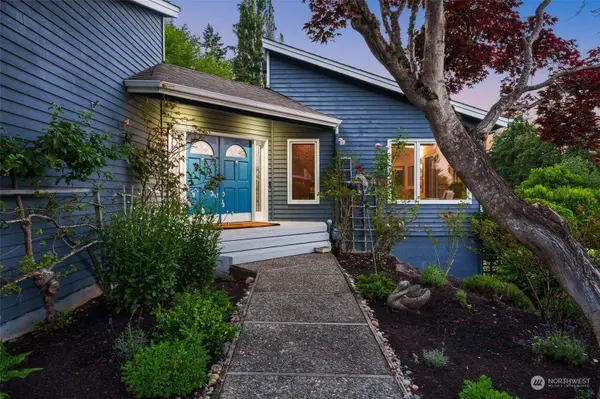 8538 NE Juanita DR, Kirkland, WA 98034