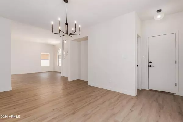 281 N BROOKSIDE Street, Chandler, AZ 85225