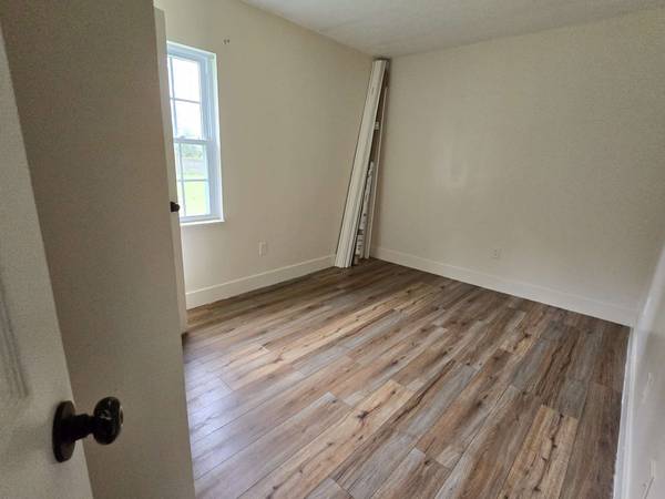 1142 Schatten St, Oak Grove, KY 42262