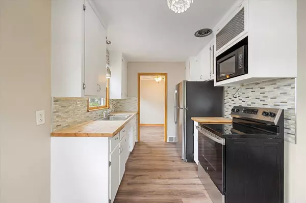 1459 Schletti ST, Saint Paul, MN 55117