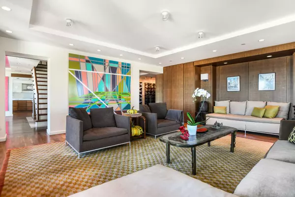 100 E Huron ST #4002, Chicago, IL 60611