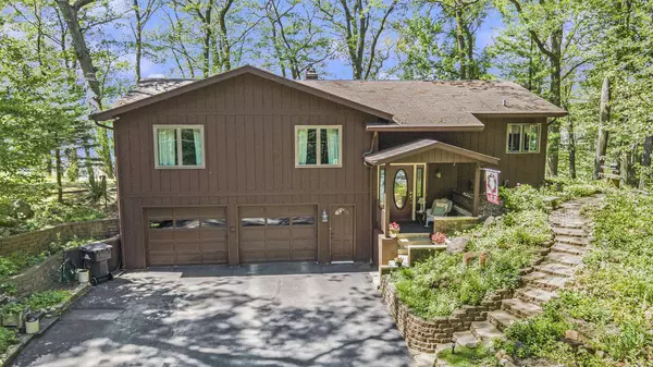 4789 Hilltop Street, Hastings, MI 49058