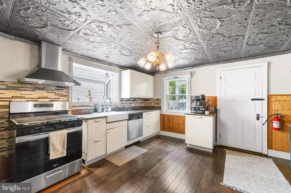 104 GARDEN ST, Mount Holly, NJ 08060