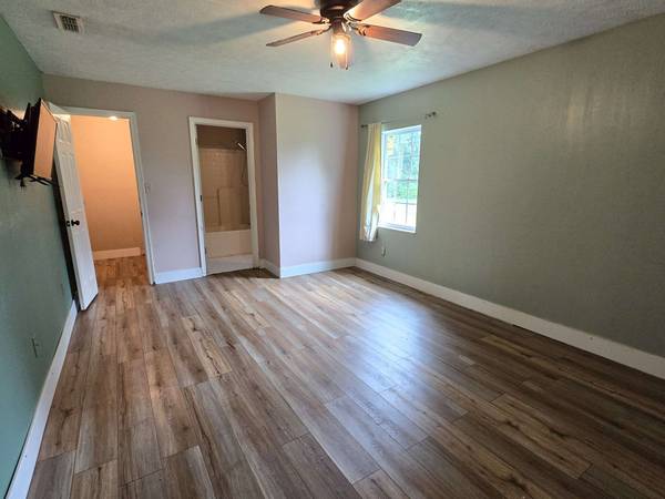 1142 Schatten St, Oak Grove, KY 42262