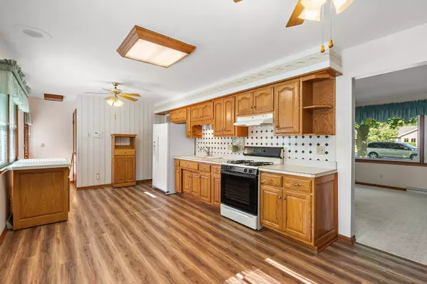 200 Kingston DR, New Lenox, IL 60451