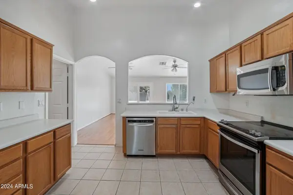 8329 N 87TH Drive, Peoria, AZ 85345