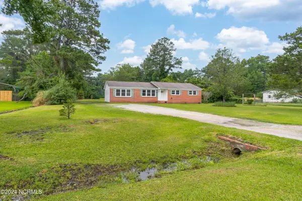 244 Old 30 Road, Jacksonville, NC 28546