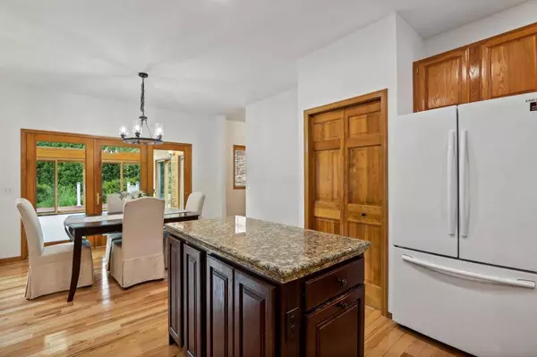 809 Lexington Drive, Waunakee, WI 53597