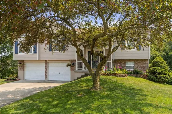 1109 N Viking CT, Independence, MO 64056