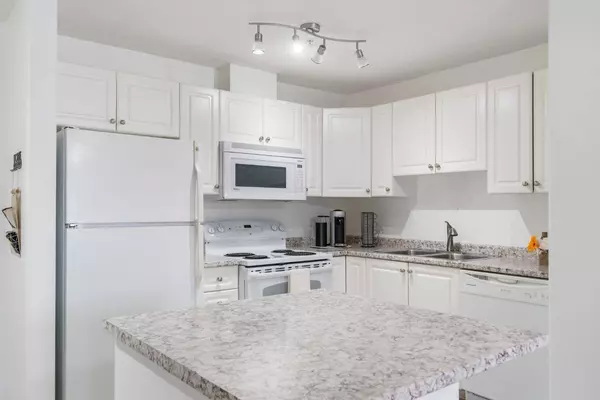 6000 Somervale CT SW ##6210, Calgary, AB T2Y 4J4