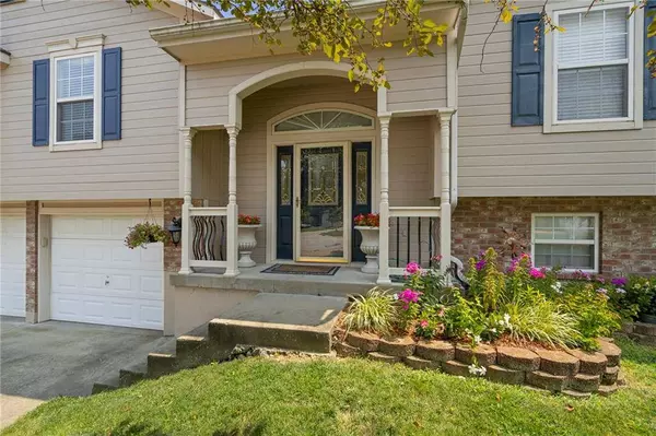 1109 N Viking CT, Independence, MO 64056