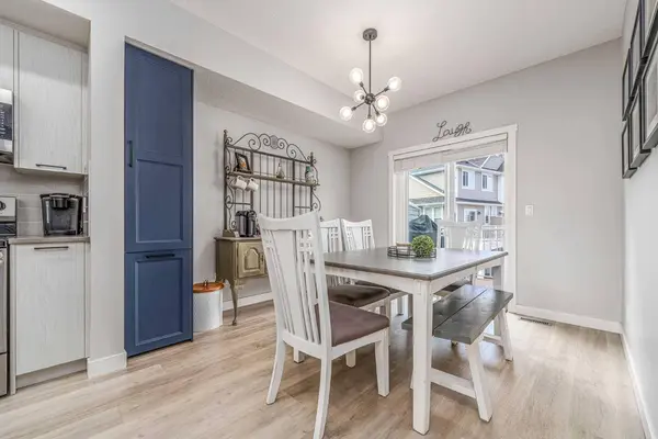 242 Copperleaf WAY SE, Calgary, AB T2Z 5G2