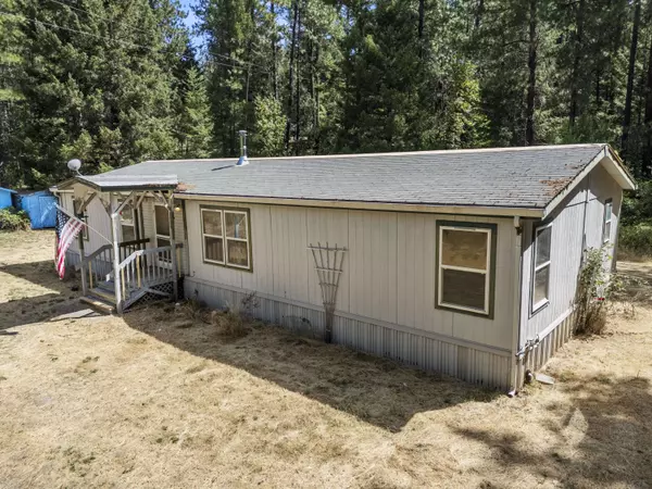6909 Evans Creek RD, Rogue River, OR 97537