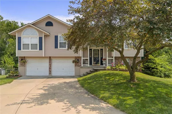 1109 N Viking CT, Independence, MO 64056