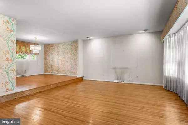 355 CHERRY HILL BLVD, Cherry Hill, NJ 08002