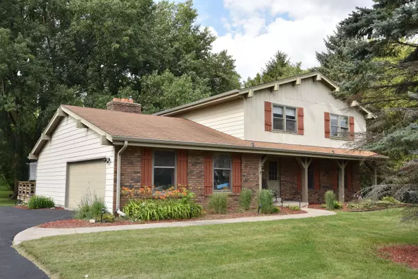 N122W12518 Westwood Ln, Germantown, WI 53022