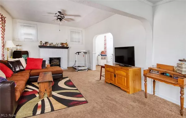 480 N Market ST, East Palestine, OH 44413