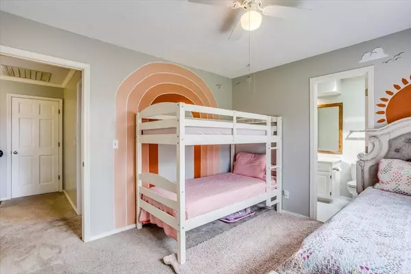 122 S Forestview t, Wichita, KS 67235