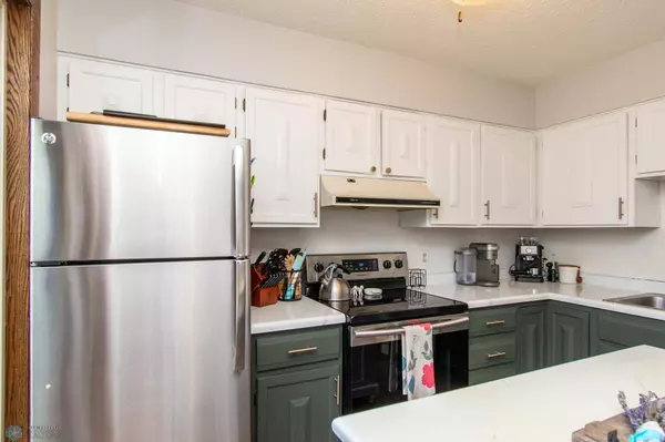 2229 4th AVE S, Moorhead, MN 56560