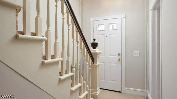 22 Reimer St, Raritan Boro, NJ 08869