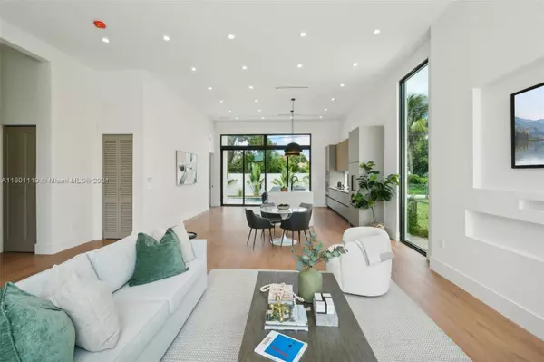 510 NW 50th St, Miami, FL 33127