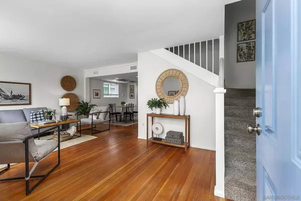 4659 Lotus St, San Diego, CA 92107