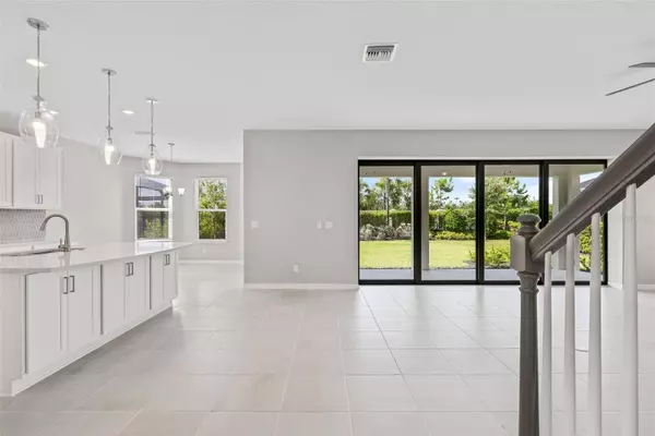 5630 SUMMIT GLN, Bradenton, FL 34203