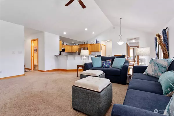 705 Colton LN, Everson, WA 98247