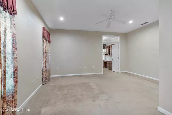 8645 ETHANS GLEN TER, Jacksonville, FL 32256