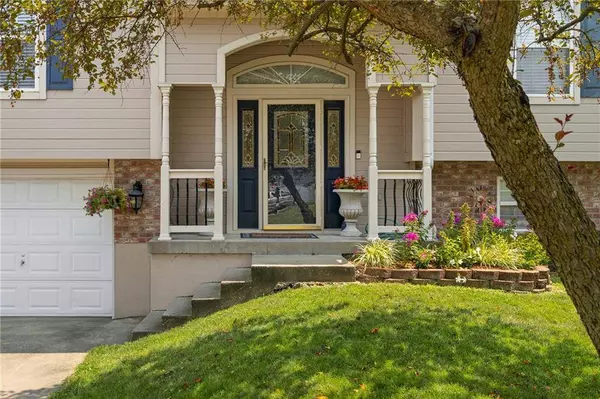 1109 N Viking CT, Independence, MO 64056