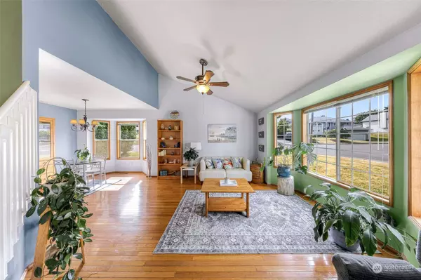 2479 Sunshine Drive Ct, Ferndale, WA 98248