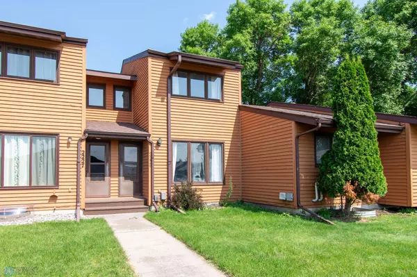 2229 4th AVE S, Moorhead, MN 56560