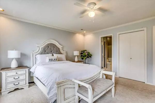 122 S Forestview t, Wichita, KS 67235