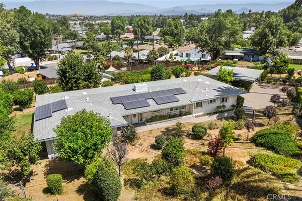 2976 Las Flores AVE, Riverside, CA 92503