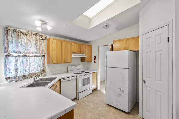 6909 Evans Creek RD, Rogue River, OR 97537