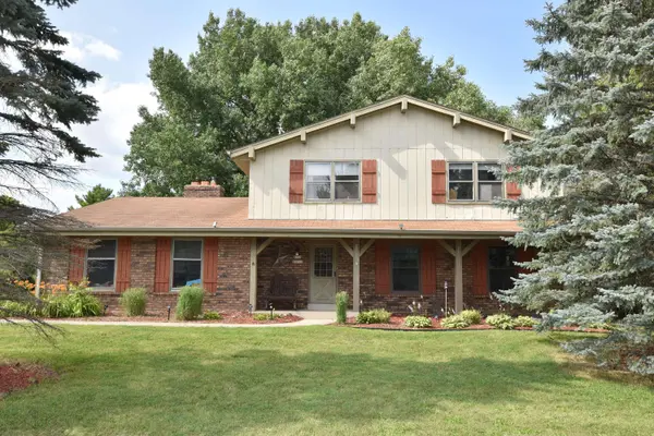 N122W12518 Westwood Ln, Germantown, WI 53022