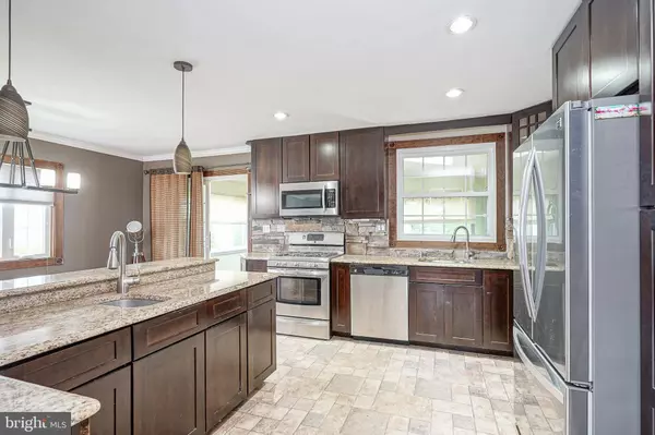 8015 COLFAX ST, Philadelphia, PA 19136