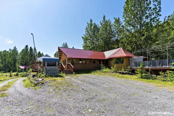 60995 Resurrection Creek Road RD, Hope, AK 99605