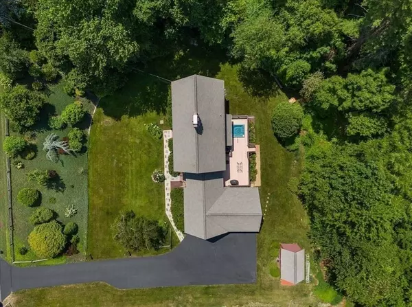 6 Gilbert Way, Millbury, MA 01527