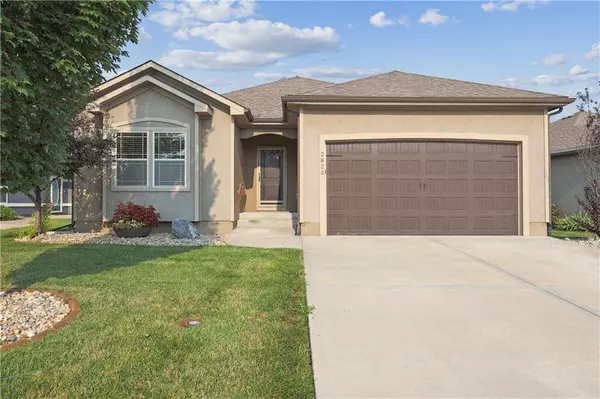 2823 NE Sonora Valley DR, Blue Springs, MO 64014