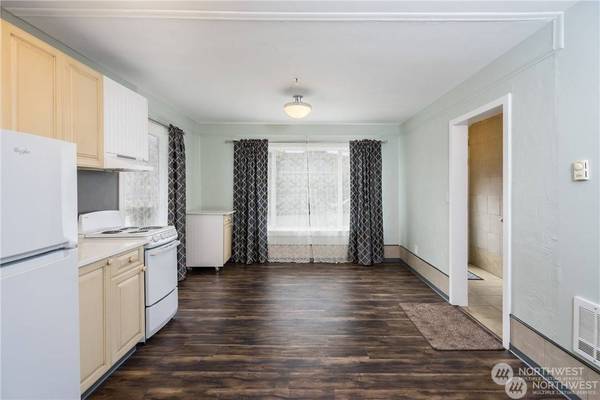 916 34th ST, Anacortes, WA 98221