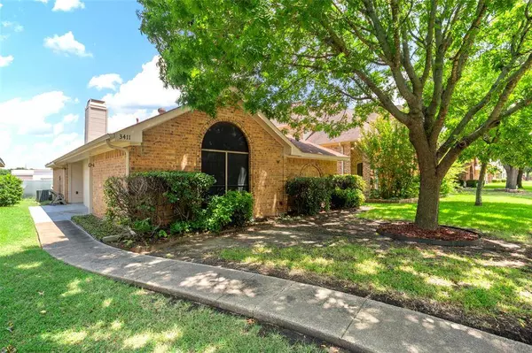 3411 Sara Drive, Rowlett, TX 75088