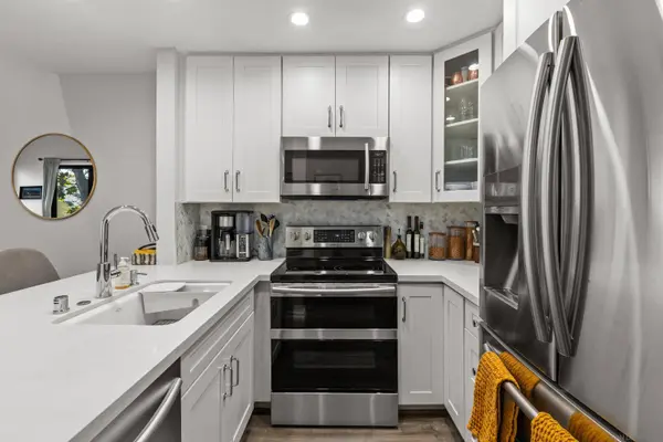 2220 River Run Dr #126, San Diego, CA 92108