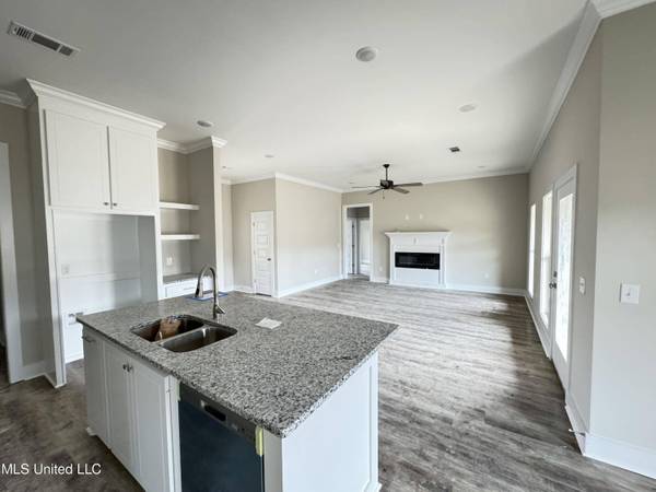 766 Magnolia Point Circle, Pearl, MS 39208