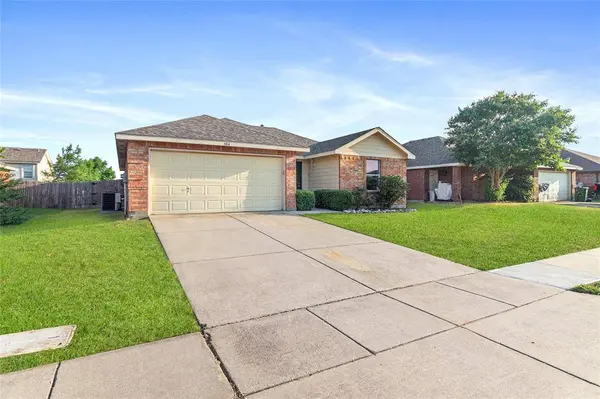 104 Ringneck Drive, Sanger, TX 76266