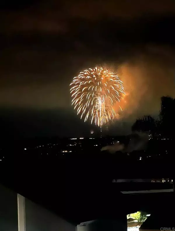 2016 Saliente Way, Carlsbad, CA 92009