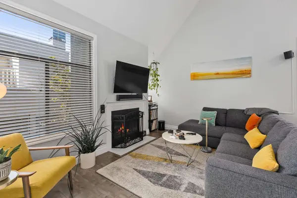 2220 River Run Dr #126, San Diego, CA 92108